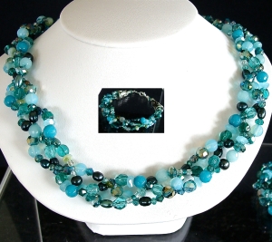 Handcrafted necklace and matching bracelet made of semi-precious gemstones, from BeadZbyRoZ